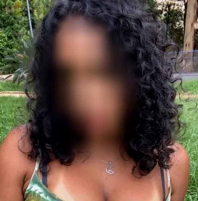 Eva, 24 años